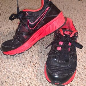 GUC - Nike REACT tennis shoes